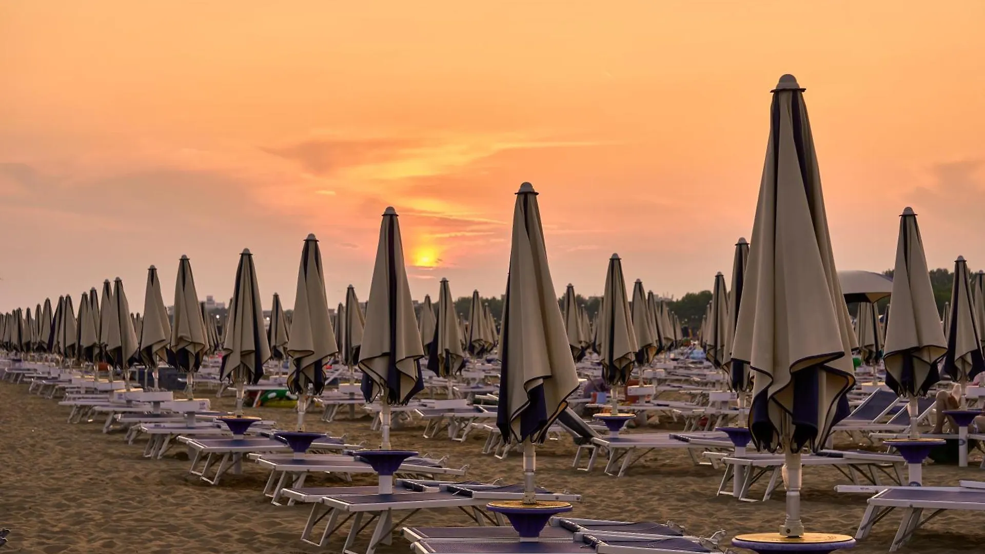 Nice Apartment With Private Garden And Parking Bibione 0*,  Italië